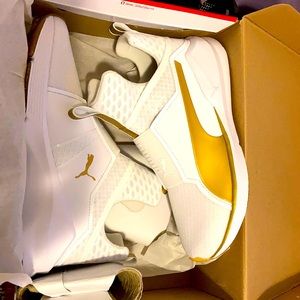 Puma Sneakers size 7.5